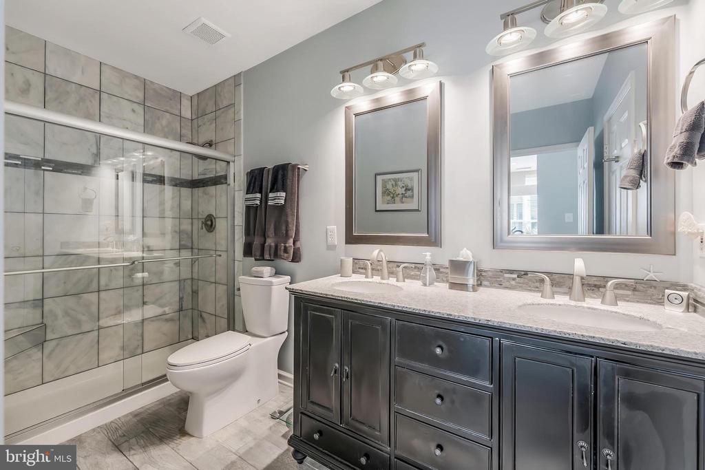 43114 WATERCREST SQUARE 200