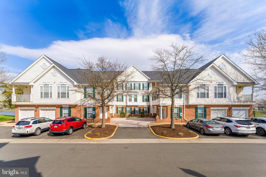 43114 WATERCREST SQUARE 200