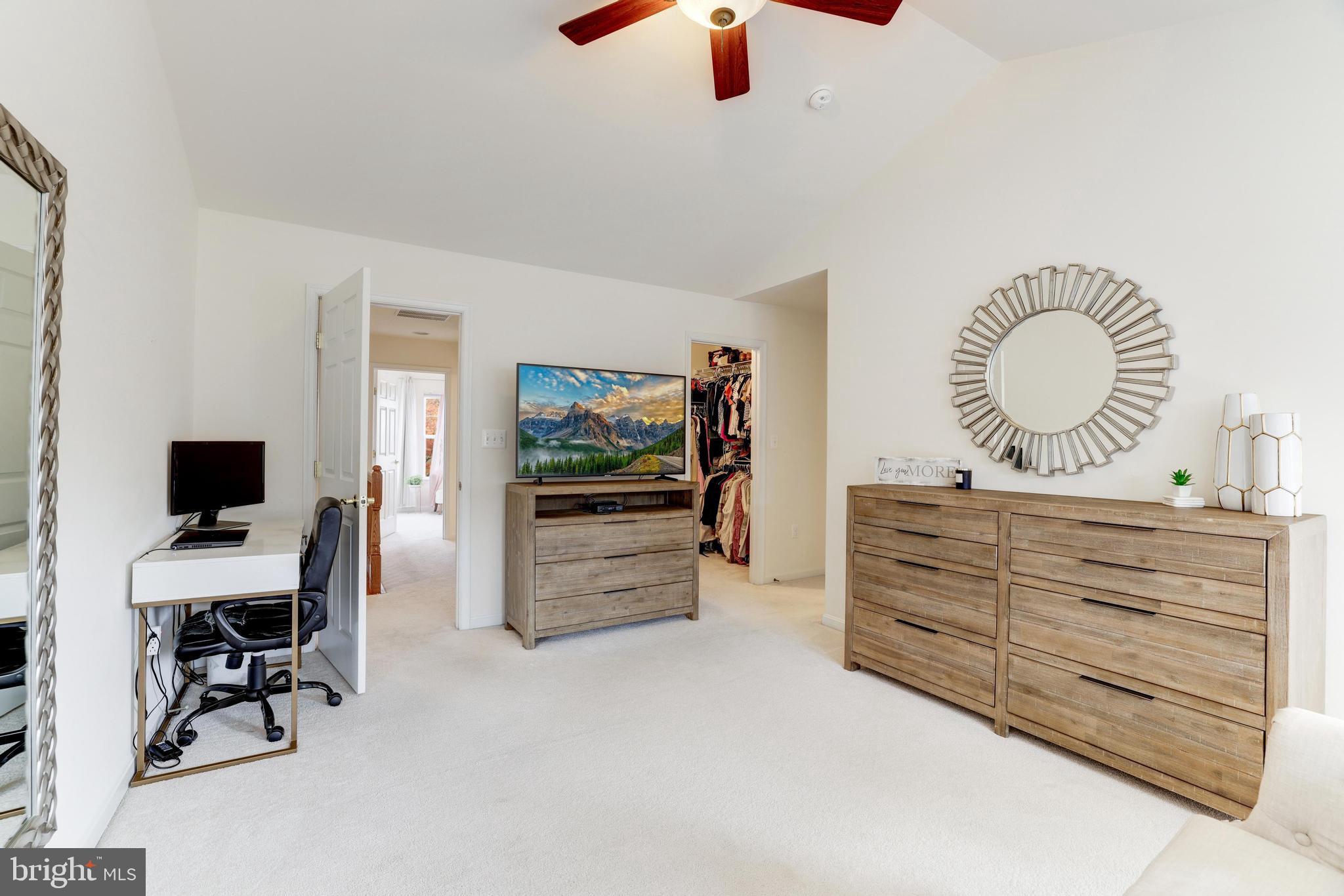 575 EDMONTON TERRACE NE