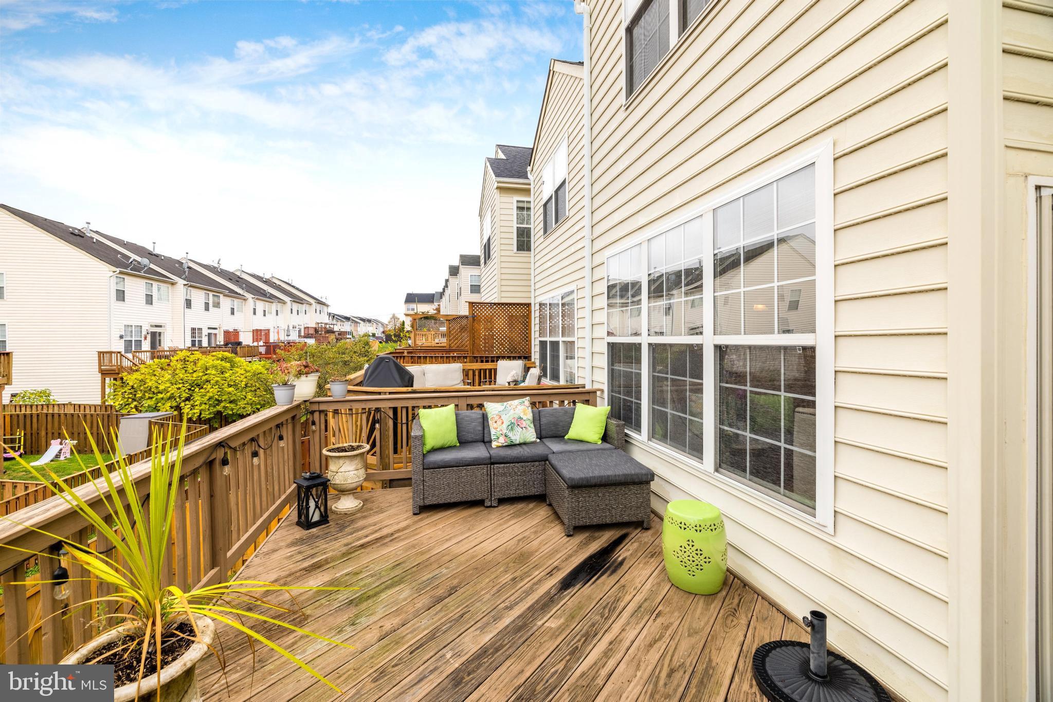 575 EDMONTON TERRACE NE