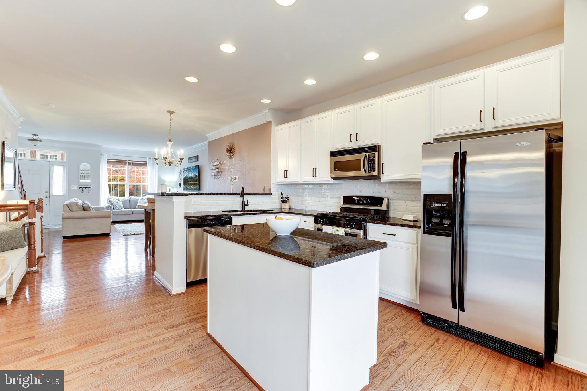 575 EDMONTON TERRACE NE