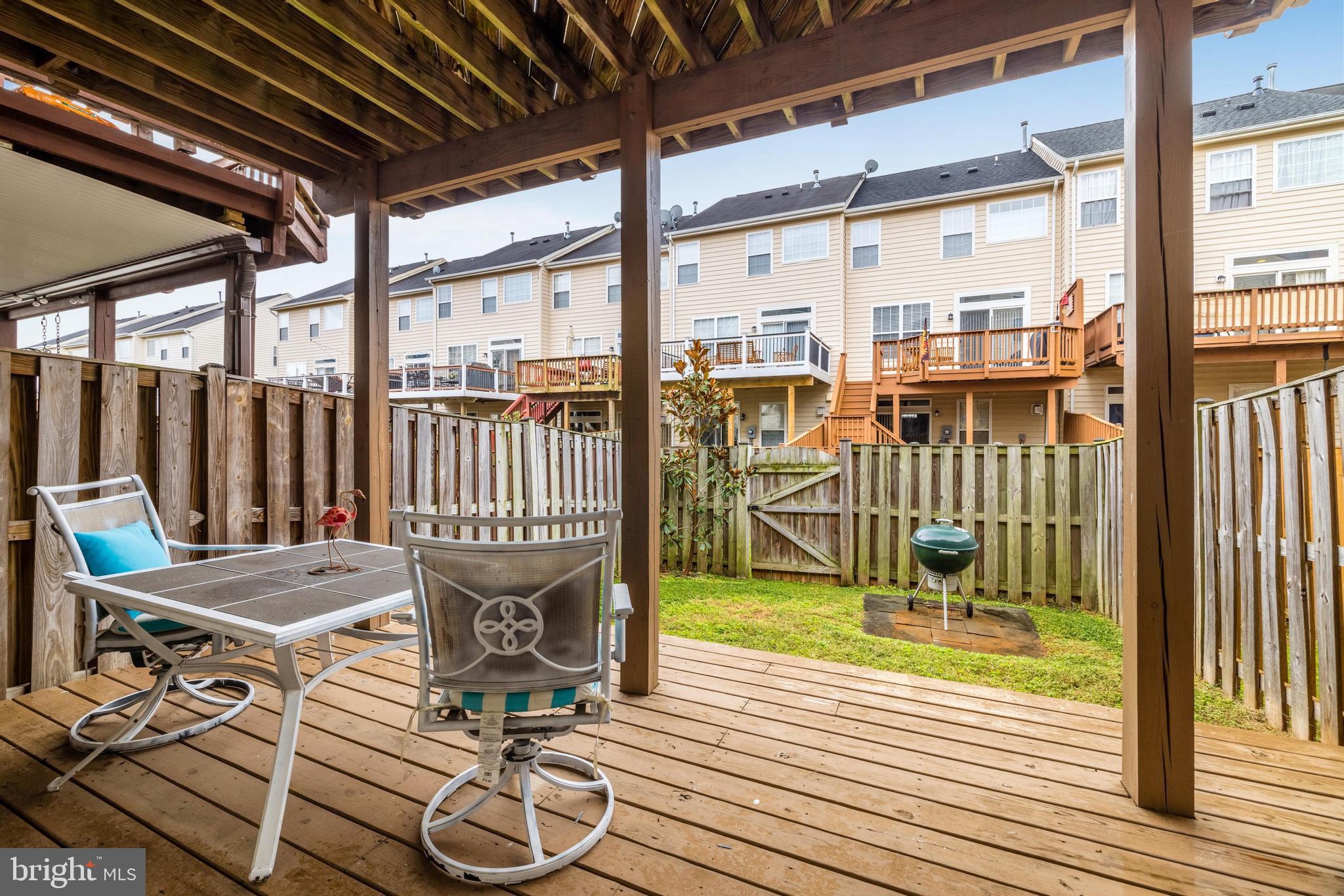 575 EDMONTON TERRACE NE