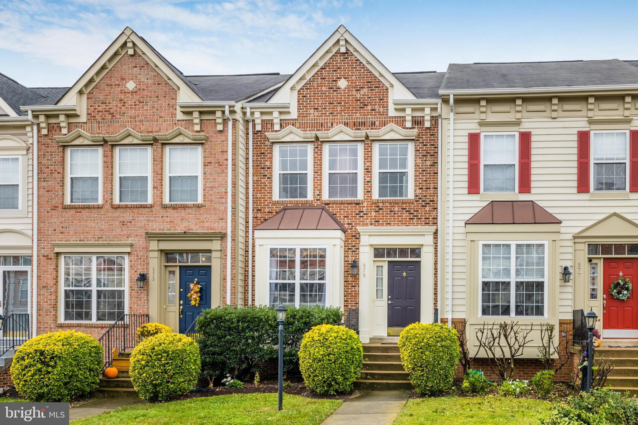 575 EDMONTON TERRACE NE