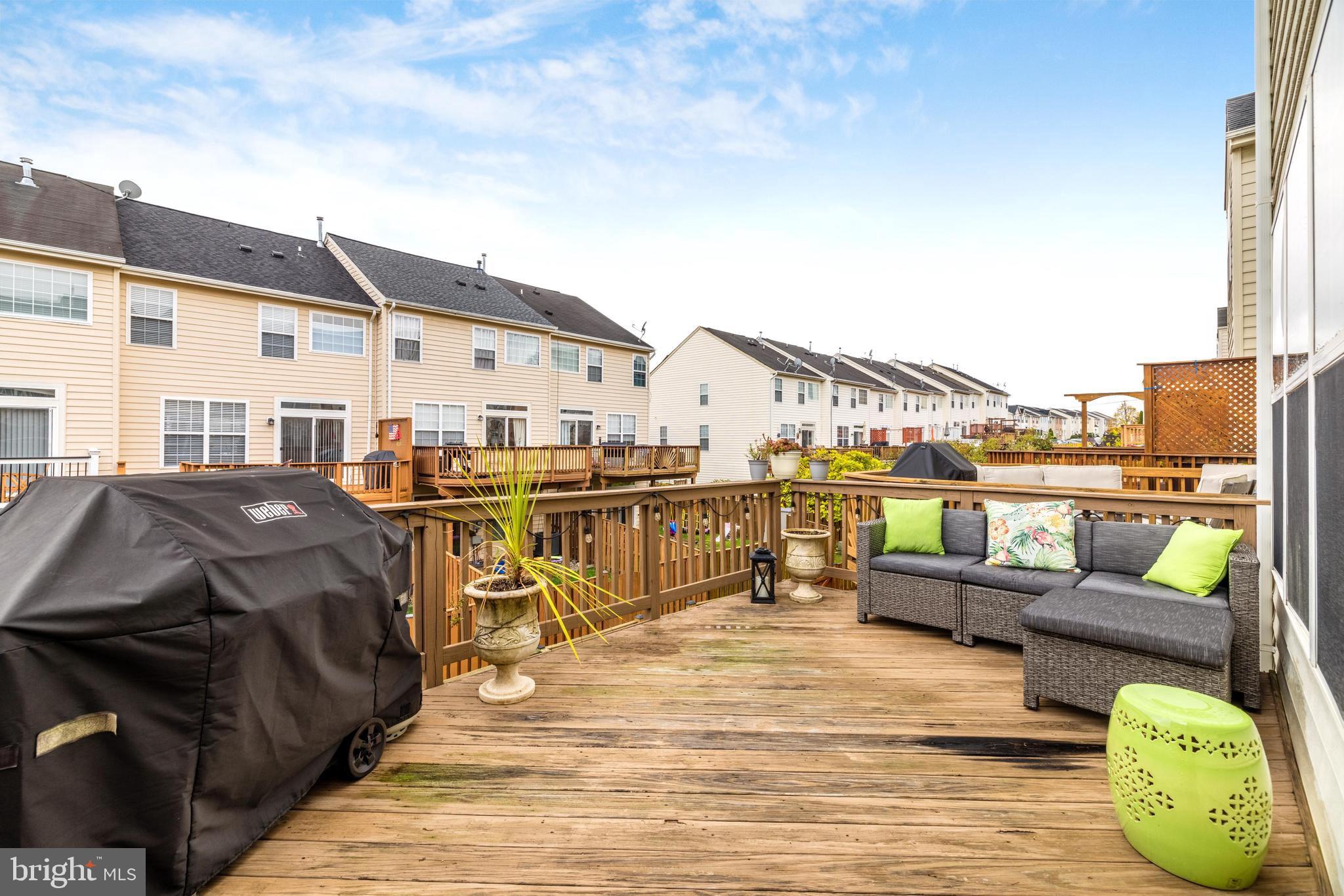 575 EDMONTON TERRACE NE