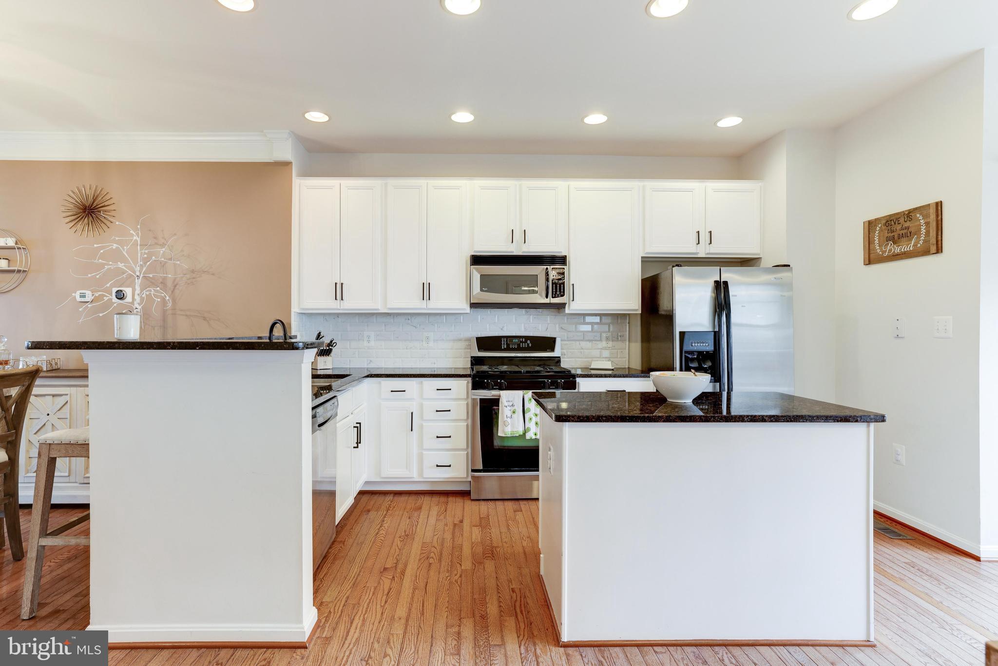 575 EDMONTON TERRACE NE