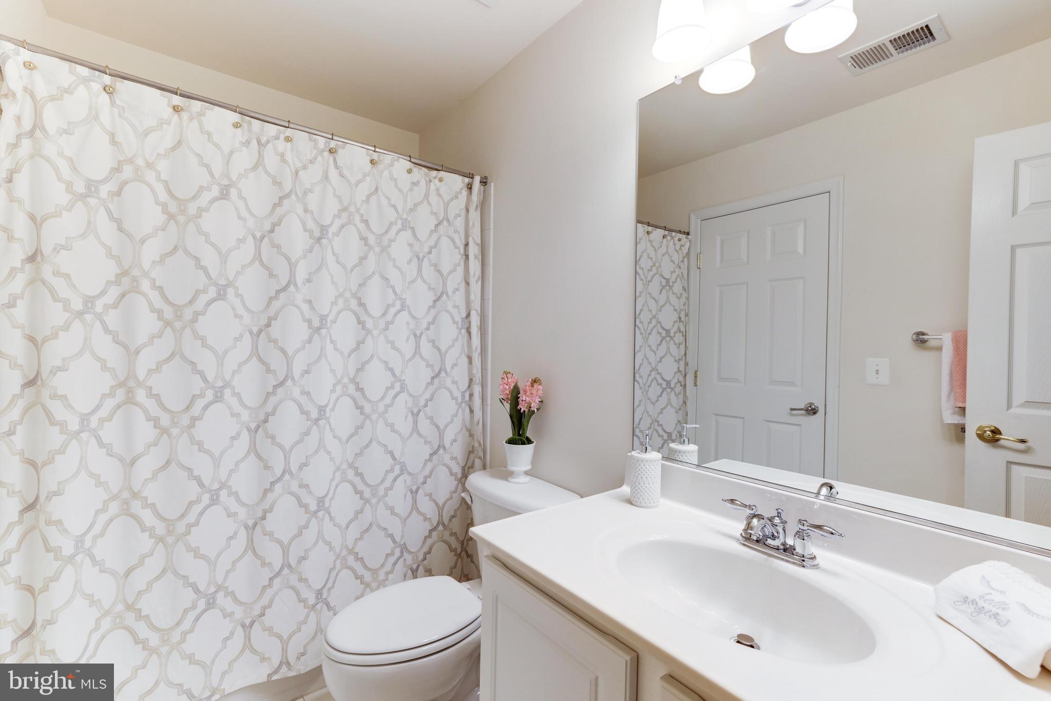 575 EDMONTON TERRACE NE