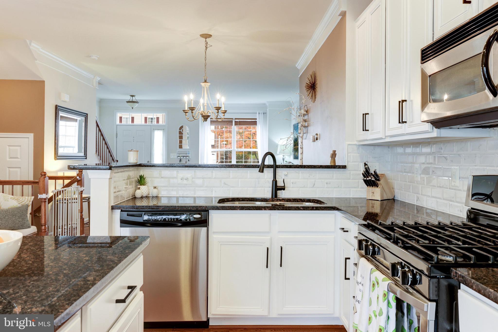 575 EDMONTON TERRACE NE