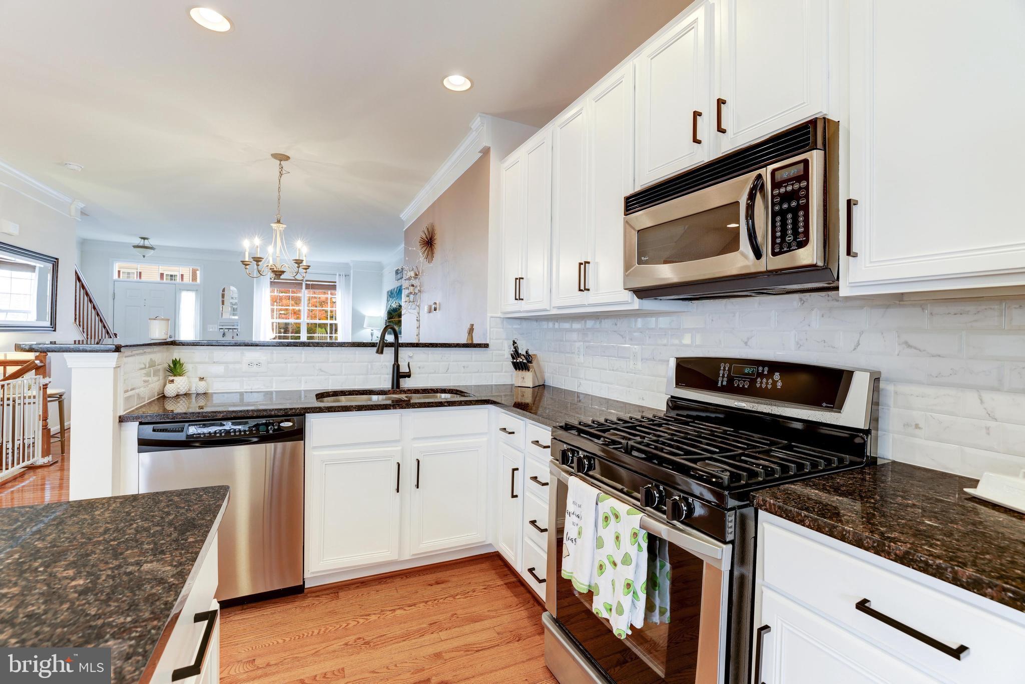 575 EDMONTON TERRACE NE