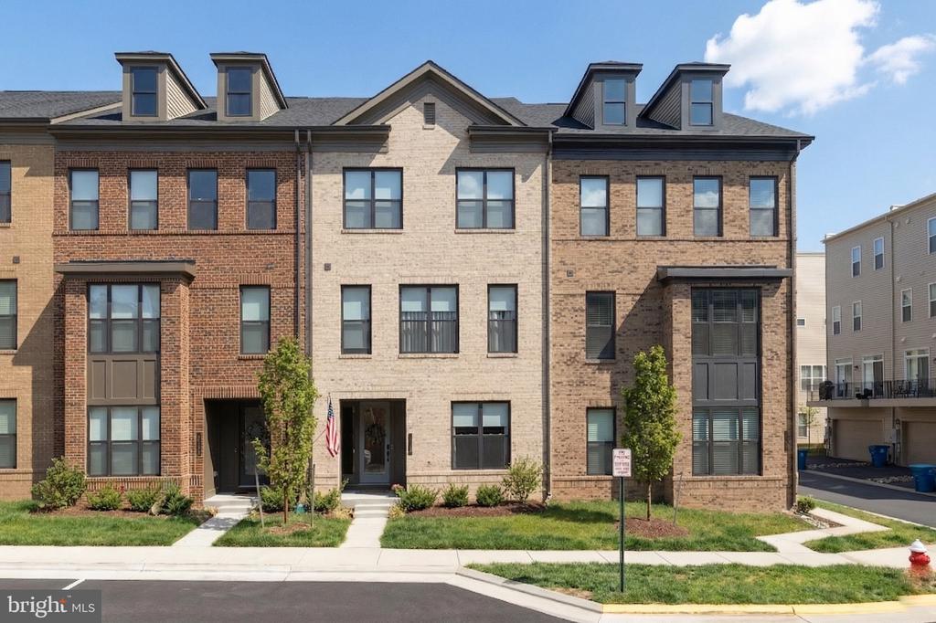 42338 NELSONVILLE TERRACE