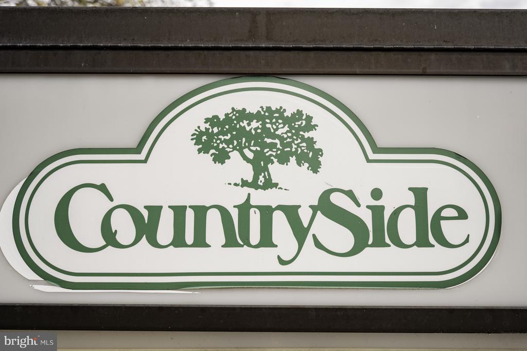 5 DUDLEY COURT