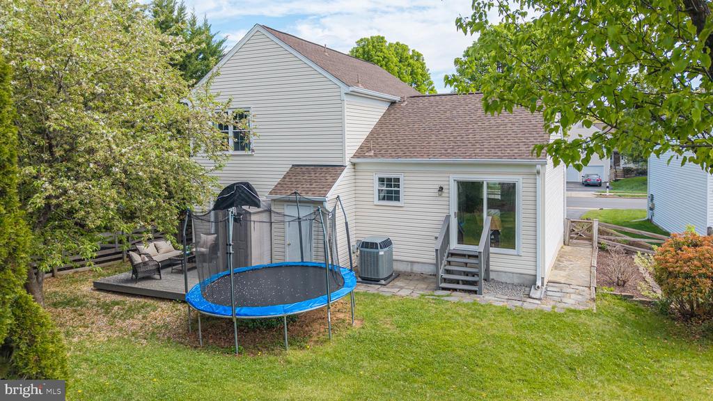5 DUDLEY COURT