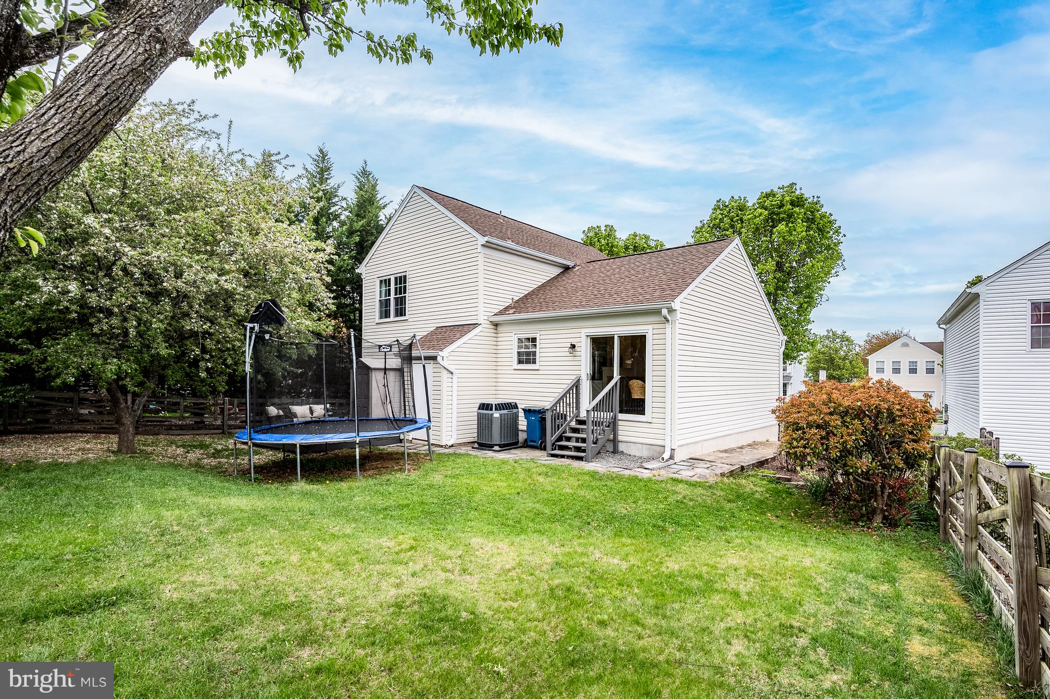 5 DUDLEY COURT