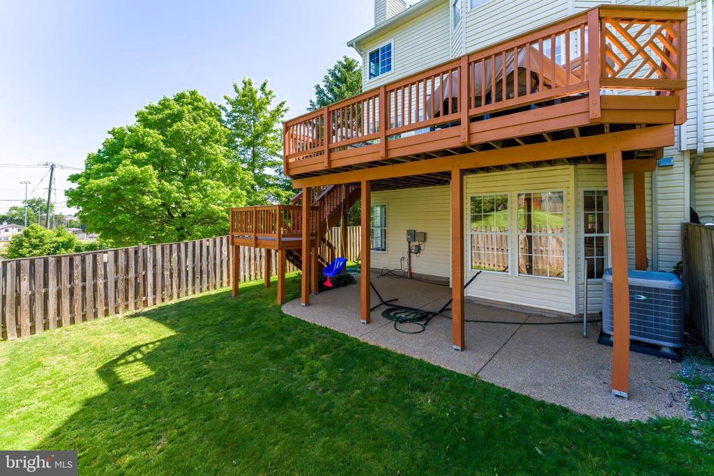 843 REVELSTORE TERRACE NE