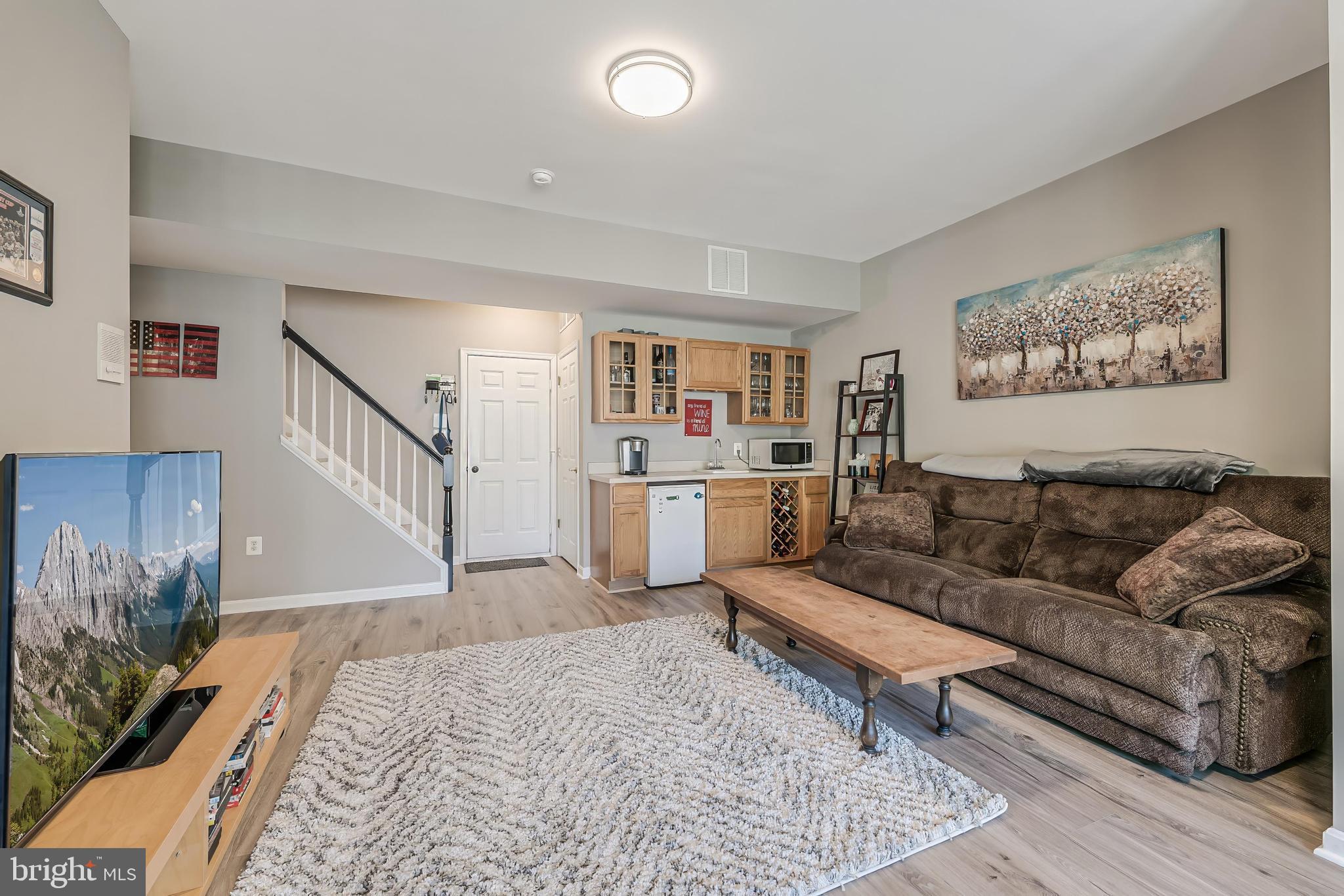843 REVELSTORE TERRACE NE
