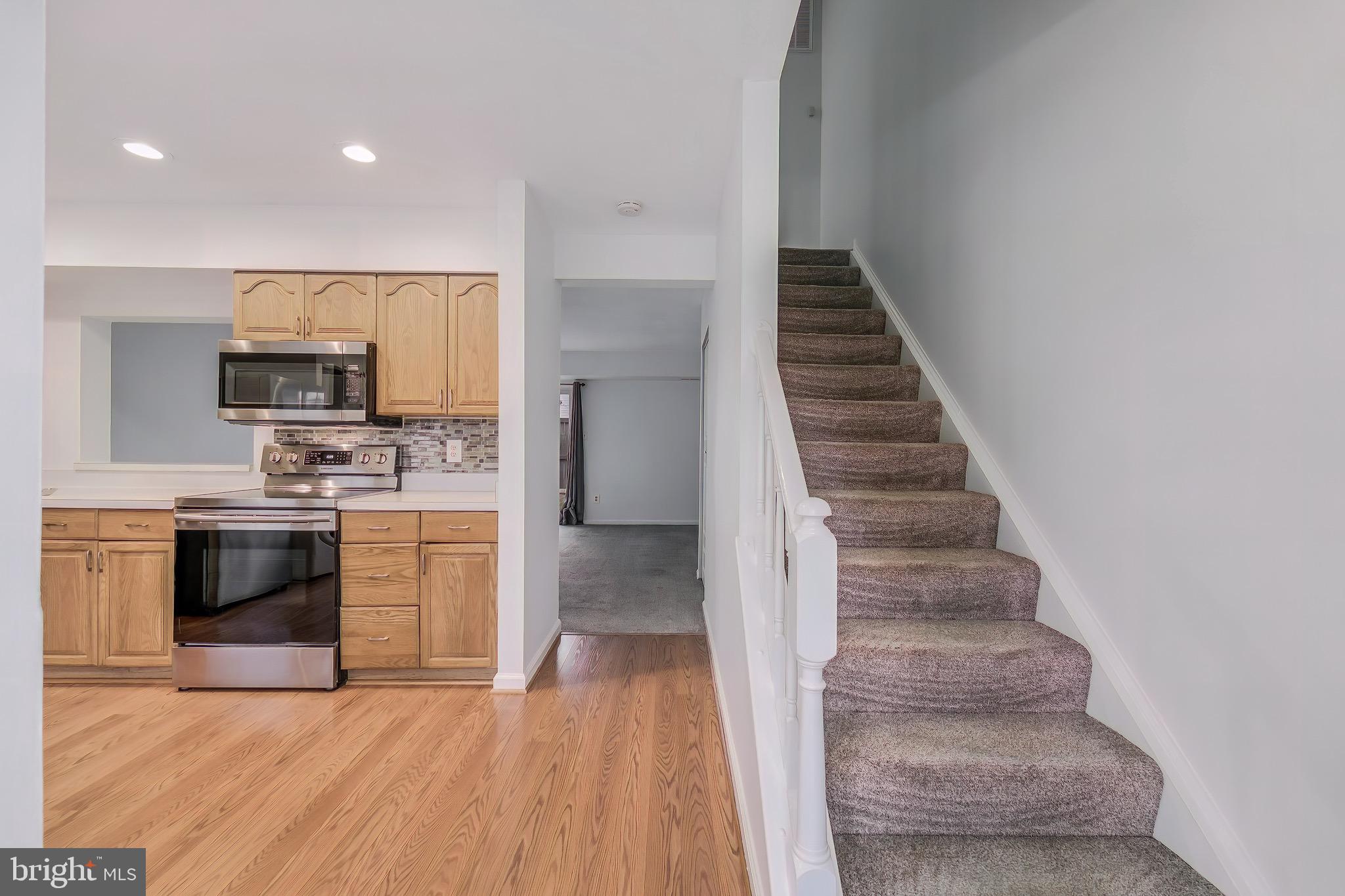 98 SAINT CHARLES SQUARE