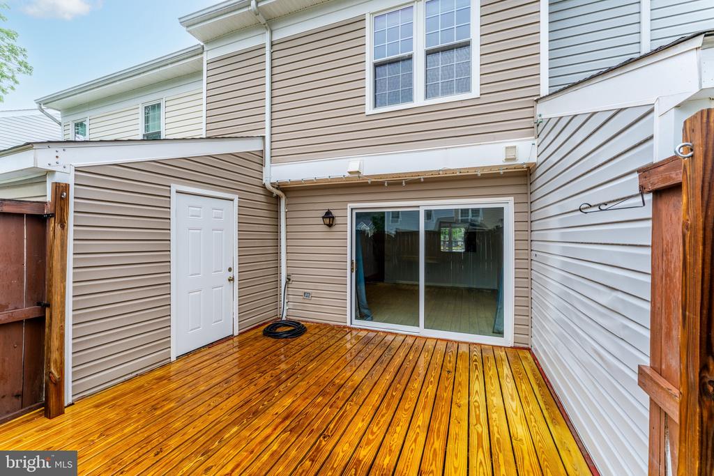 98 SAINT CHARLES SQUARE