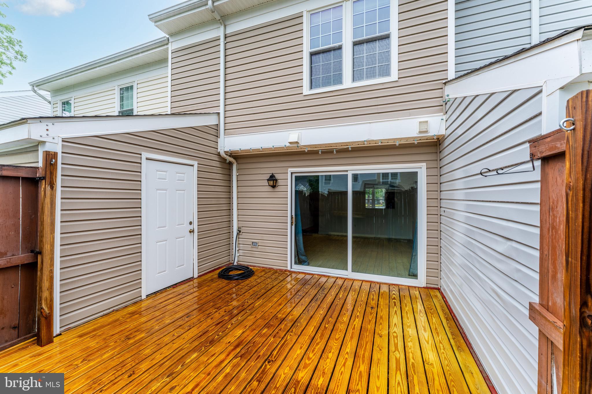 98 SAINT CHARLES SQUARE