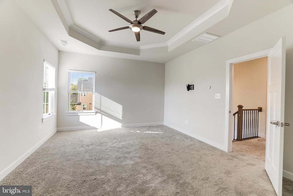 13 S LOCUST STREET