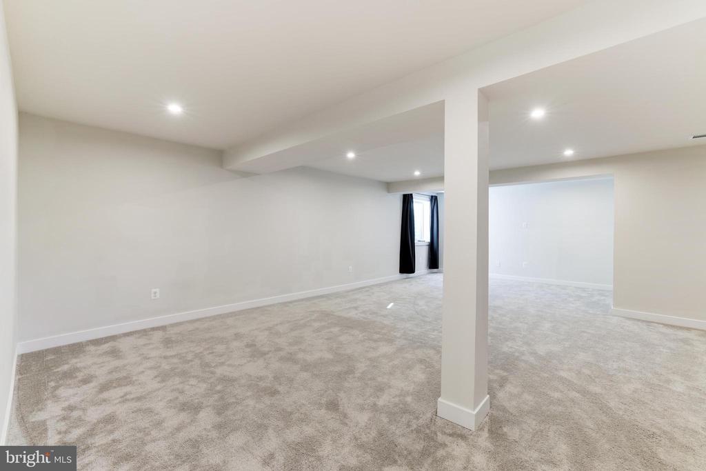 13 S LOCUST STREET