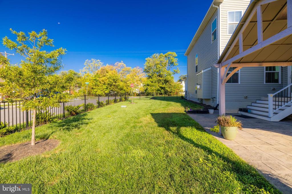 13 S LOCUST STREET