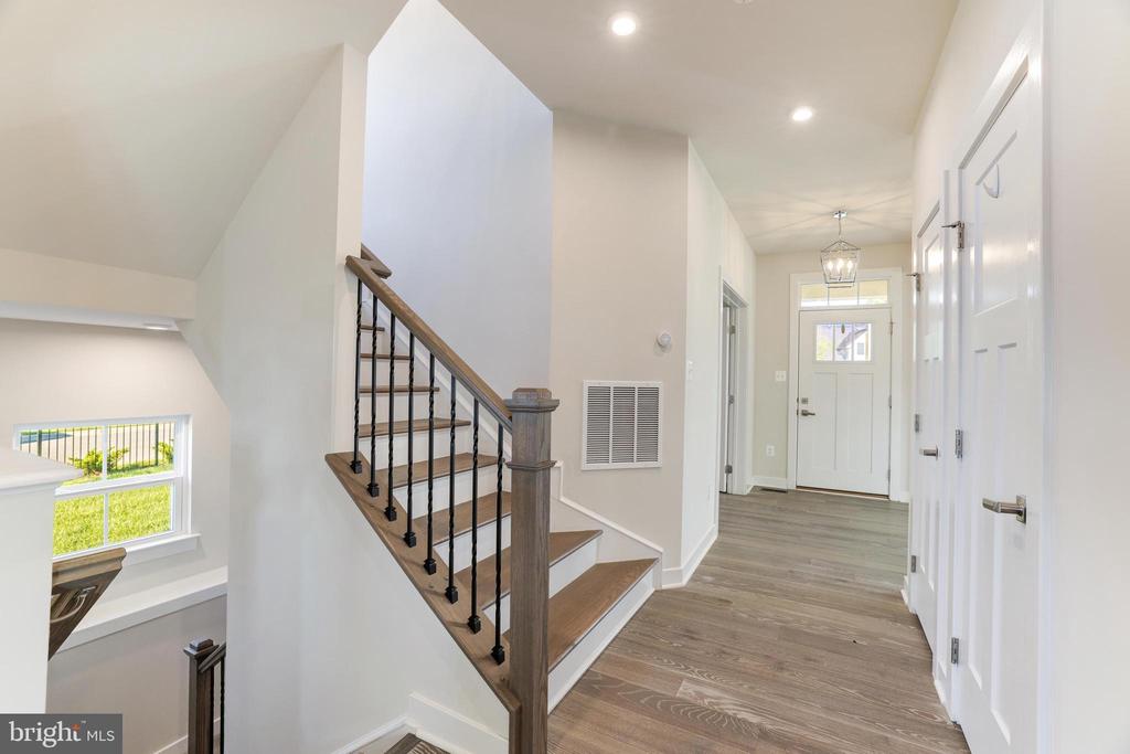 13 S LOCUST STREET