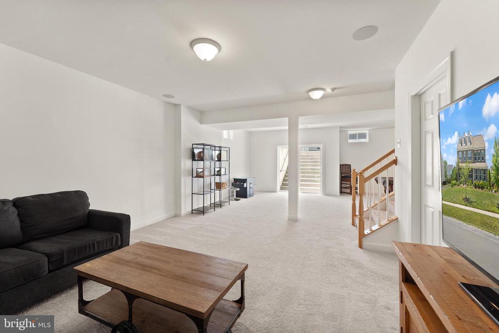 46 STONE OAK PLACE