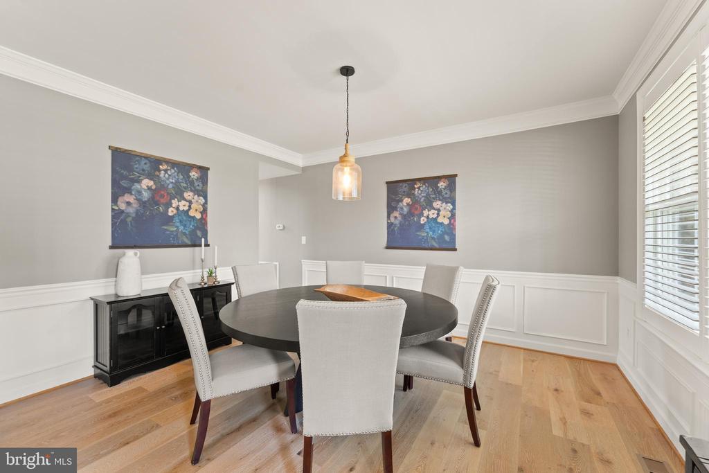 46 STONE OAK PLACE
