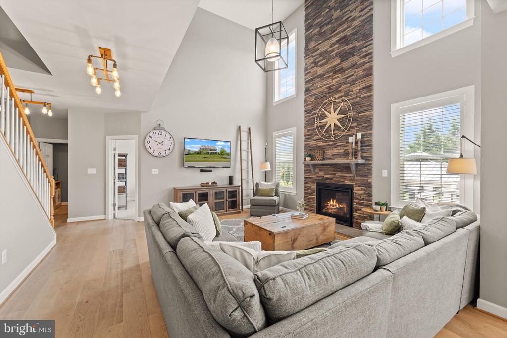 46 STONE OAK PLACE