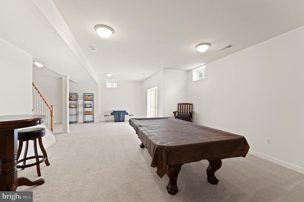 46 STONE OAK PLACE