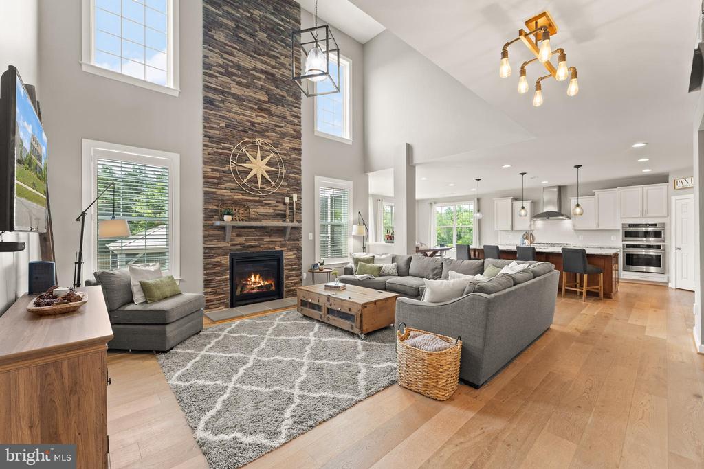 46 STONE OAK PLACE