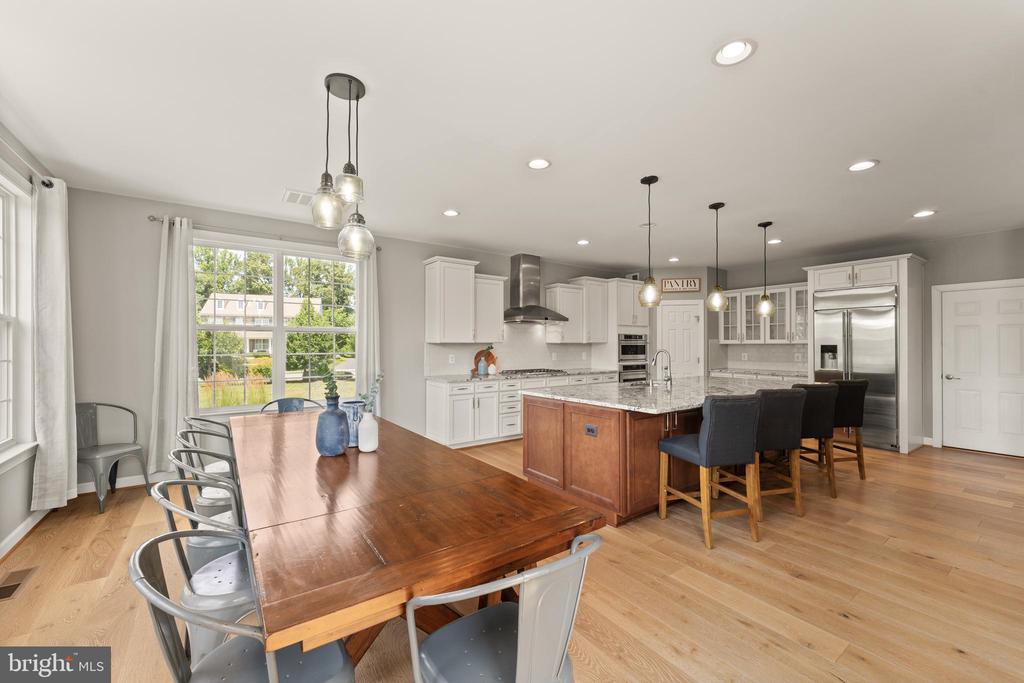 46 STONE OAK PLACE