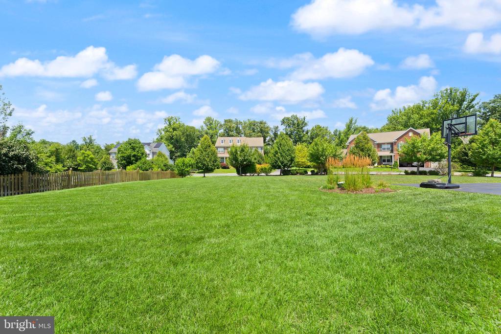 46 STONE OAK PLACE