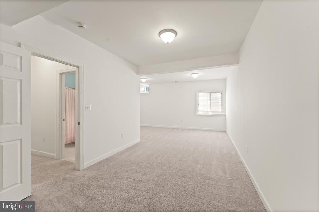 46 STONE OAK PLACE