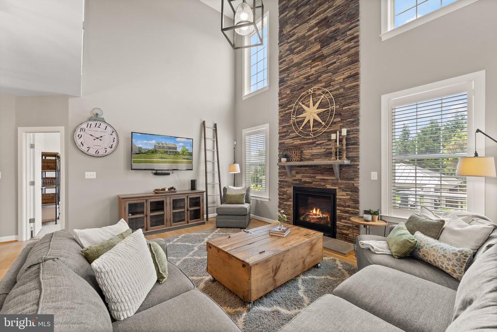46 STONE OAK PLACE
