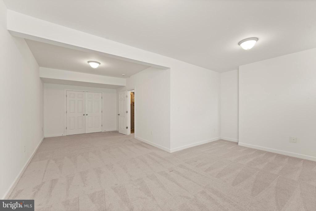 46 STONE OAK PLACE
