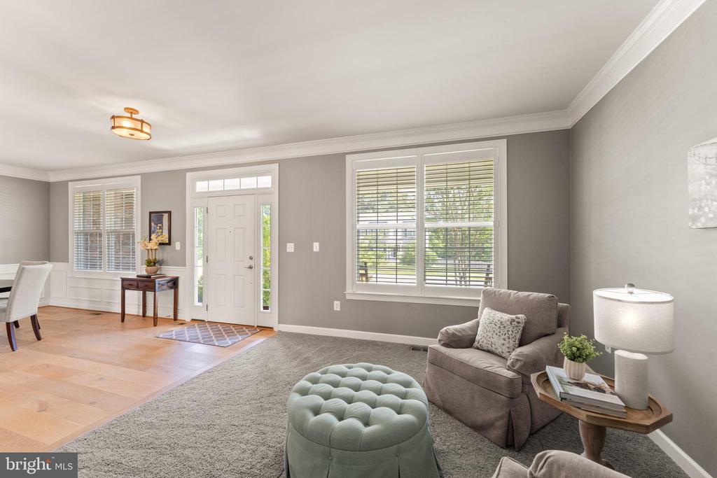 46 STONE OAK PLACE
