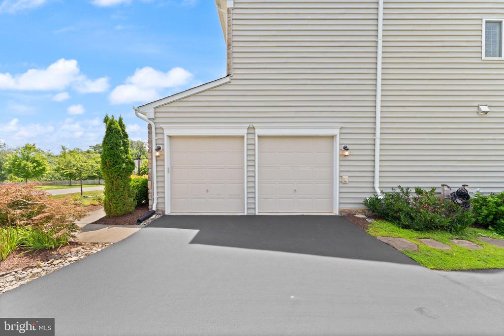 46 STONE OAK PLACE