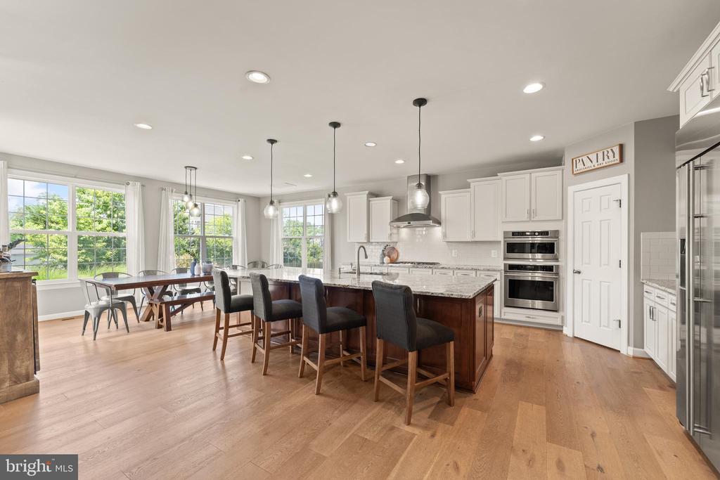 46 STONE OAK PLACE