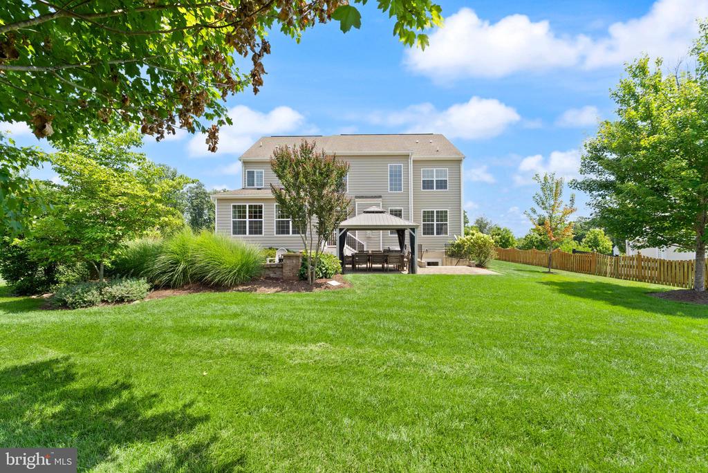 46 STONE OAK PLACE