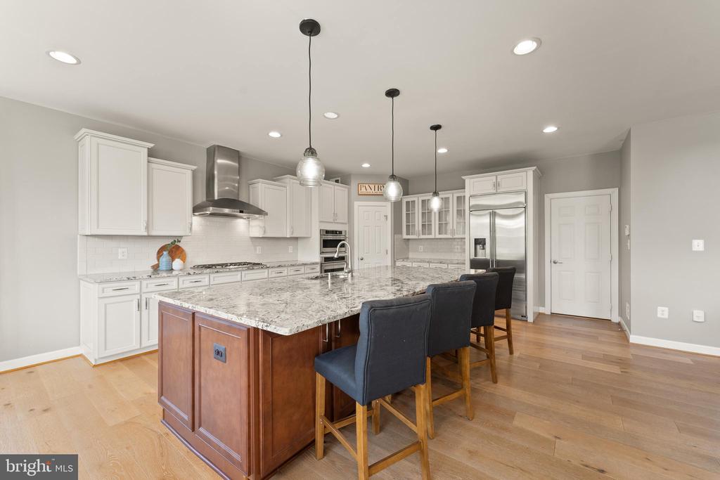 46 STONE OAK PLACE