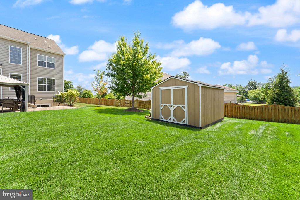 46 STONE OAK PLACE