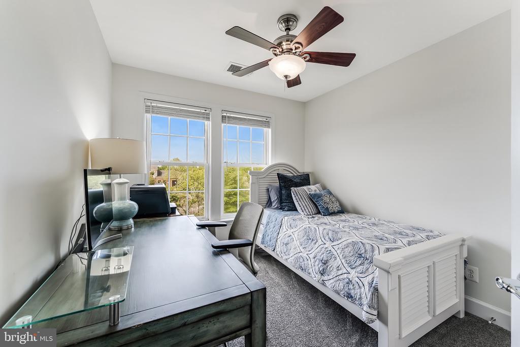 314 VIRGINIA WILDFLOWER TERRACE SE