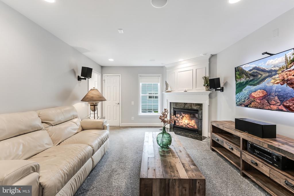 314 VIRGINIA WILDFLOWER TERRACE SE