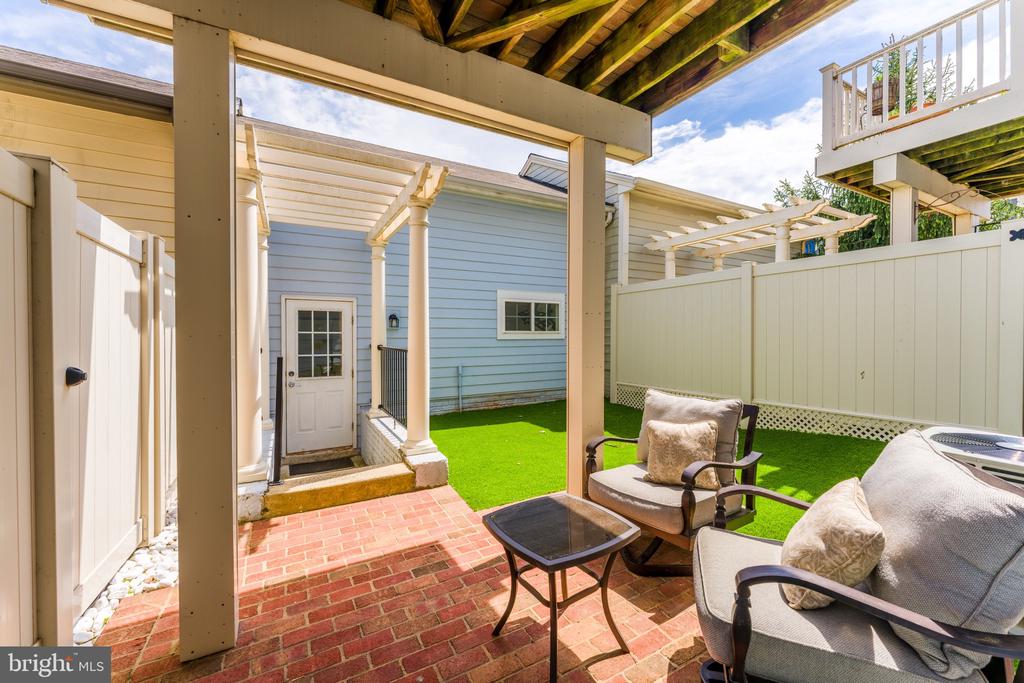 314 VIRGINIA WILDFLOWER TERRACE SE