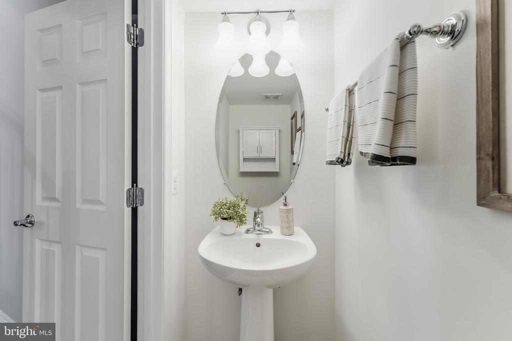 314 VIRGINIA WILDFLOWER TERRACE SE
