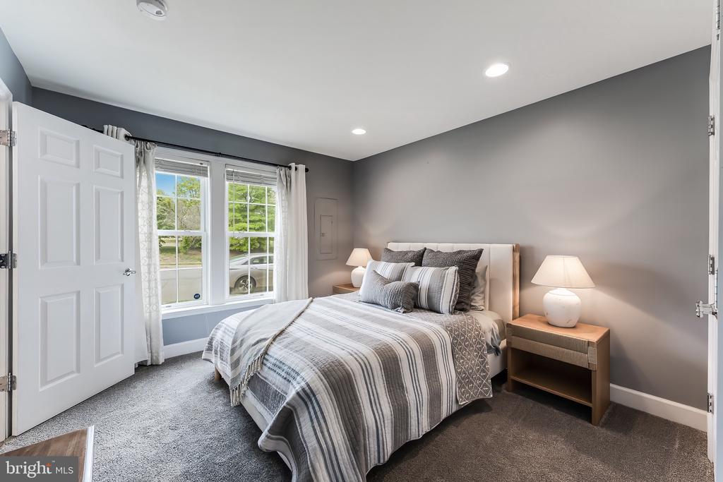 314 VIRGINIA WILDFLOWER TERRACE SE
