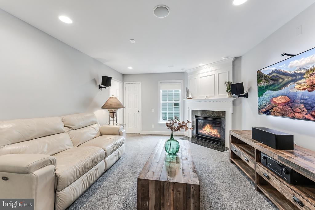 314 VIRGINIA WILDFLOWER TERRACE SE