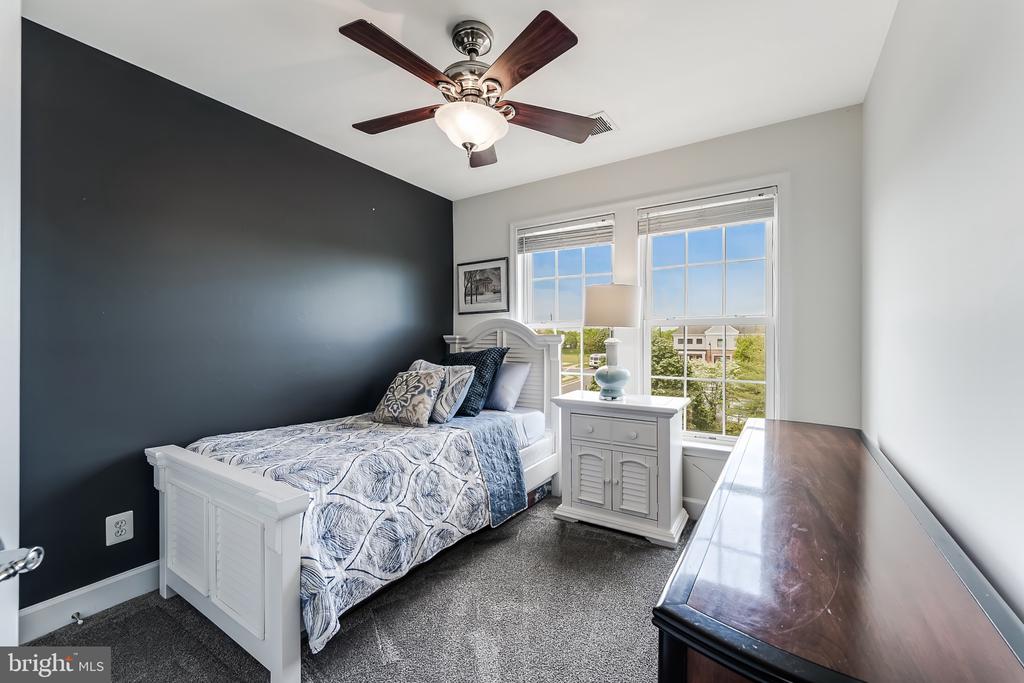314 VIRGINIA WILDFLOWER TERRACE SE