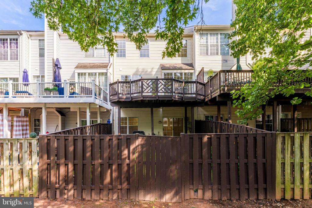 47720 SANDBANK SQUARE