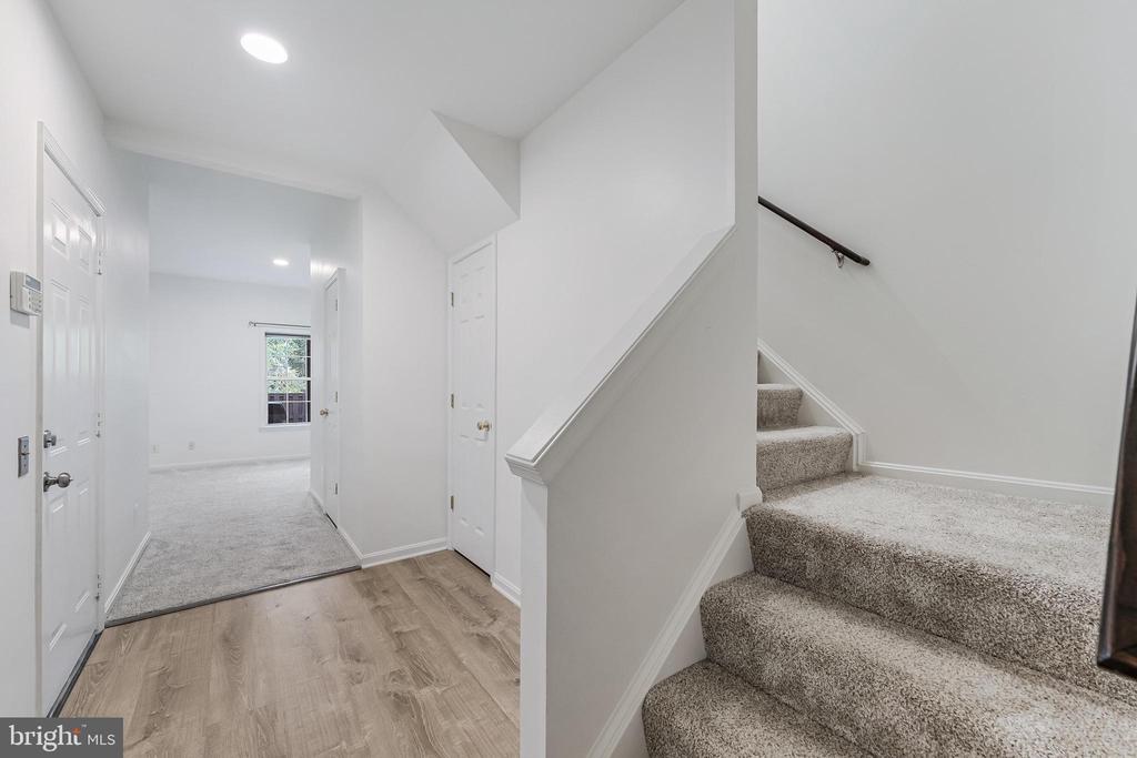 47720 SANDBANK SQUARE